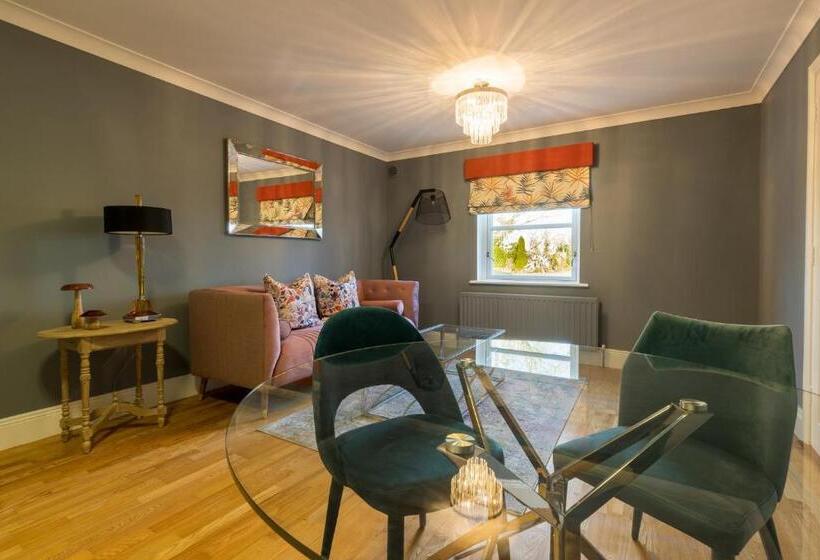 스탠다드 방갈로, Boyne View House
