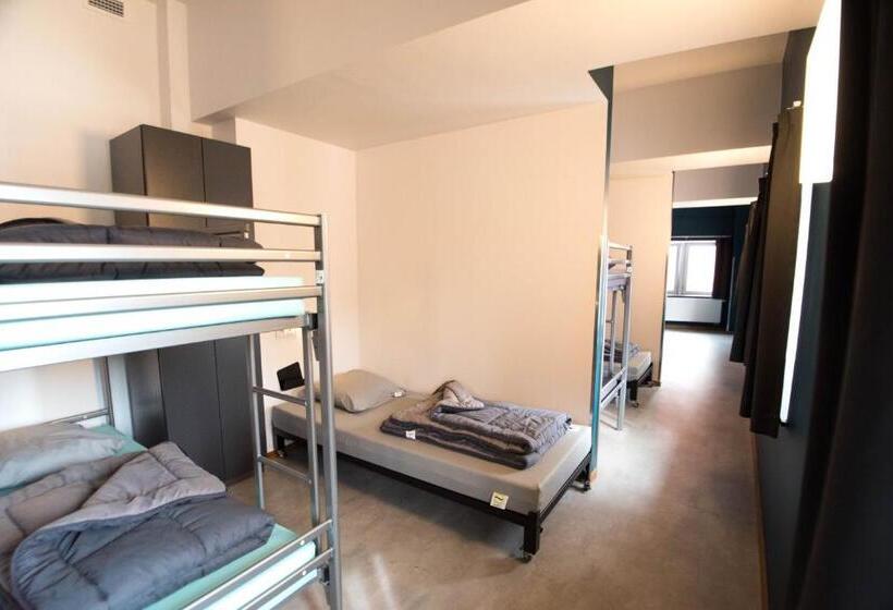 اتاق خانوادگی, Liège Youth Hostel
