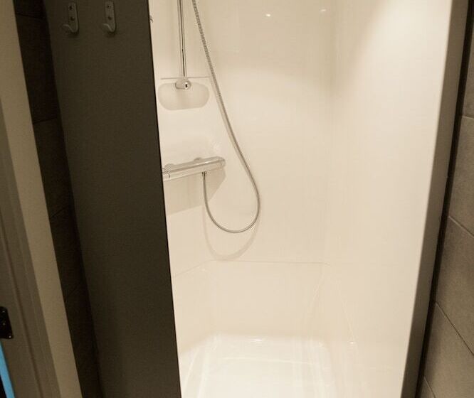 スタンダード４人部屋, Malmedy Youth Hostel