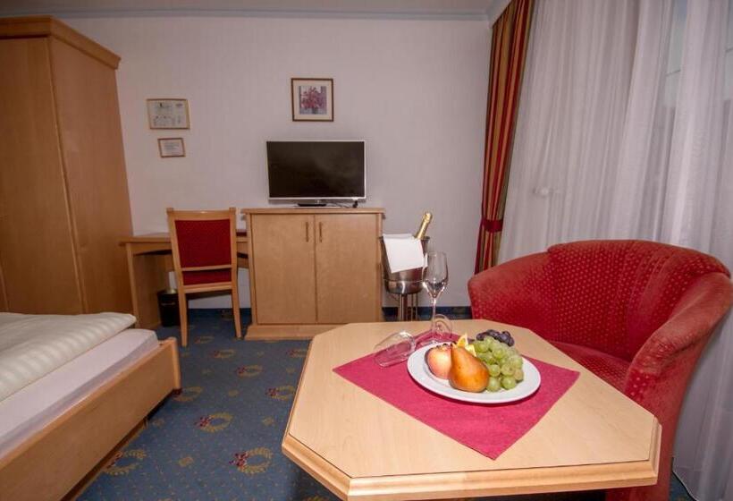 Номер Стандарт с Балконом, Berg & Spa Hotel Urslauerhof