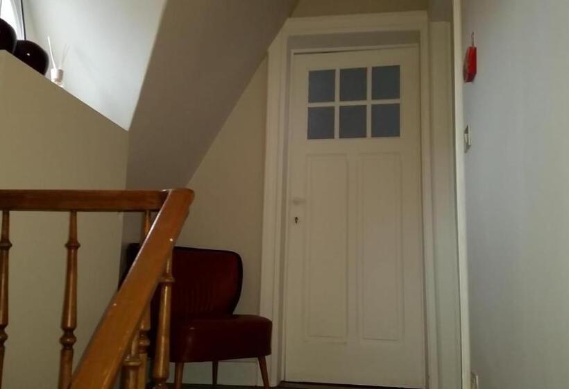 سوئیت خانواده 2 خوابه, B&b Charles Cabour