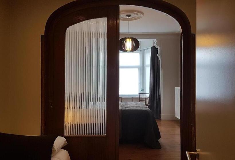 小型套房, B&b Charles Cabour