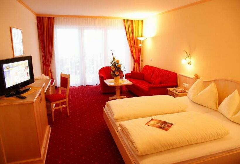 Полулюкс с Балконом, Berg & Spa Hotel Urslauerhof