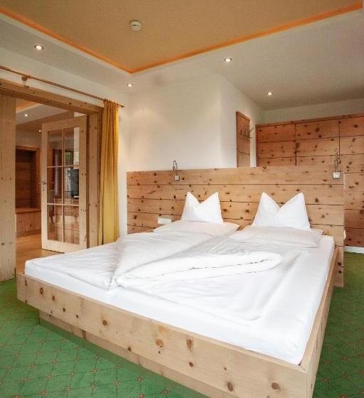 Люкс с Балконом, Naturresort Senningerhof