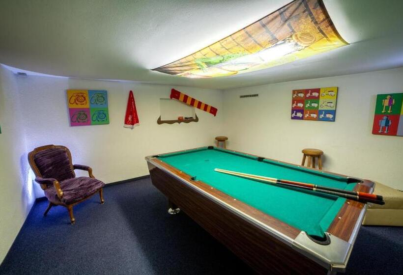 Трехместный Номер Стандарт Совместная Ванная, Rutsche Hostel