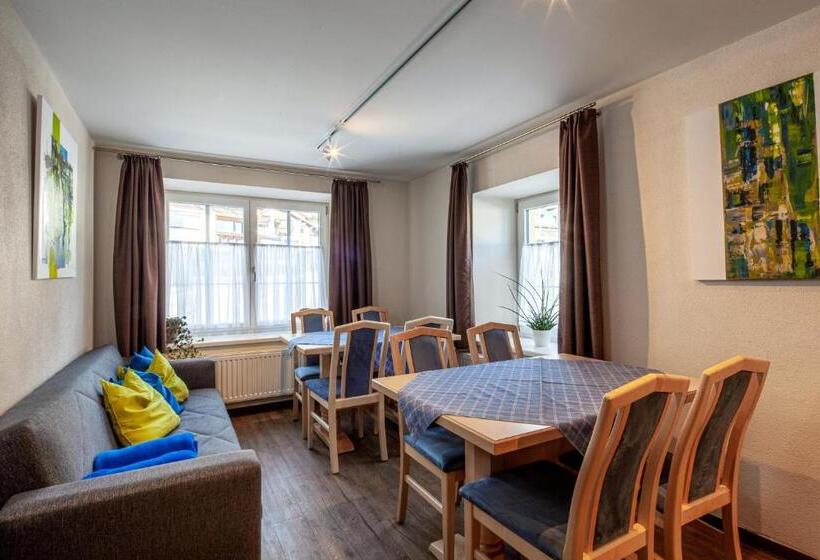 Номер Стандарт Четырехместный Совместный Санузел, Rutsche Hostel
