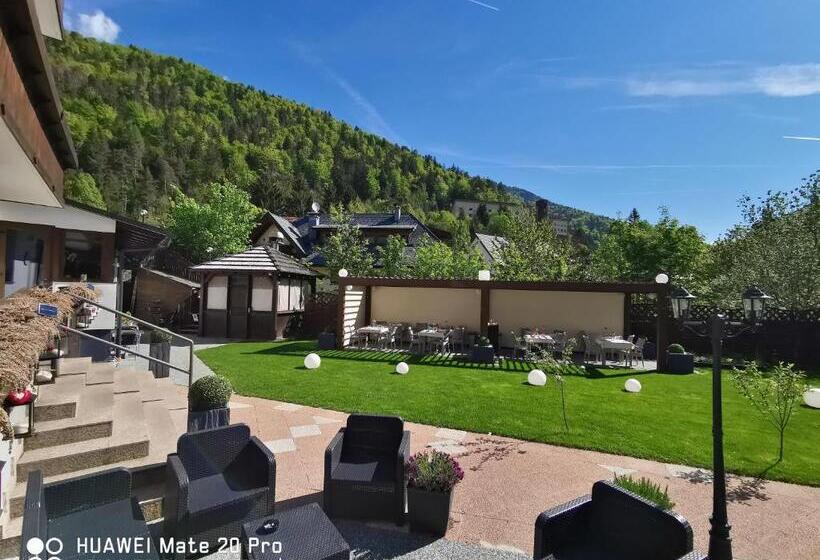 Номер Стандарт Трехместный, Tarvisio Four Seasons