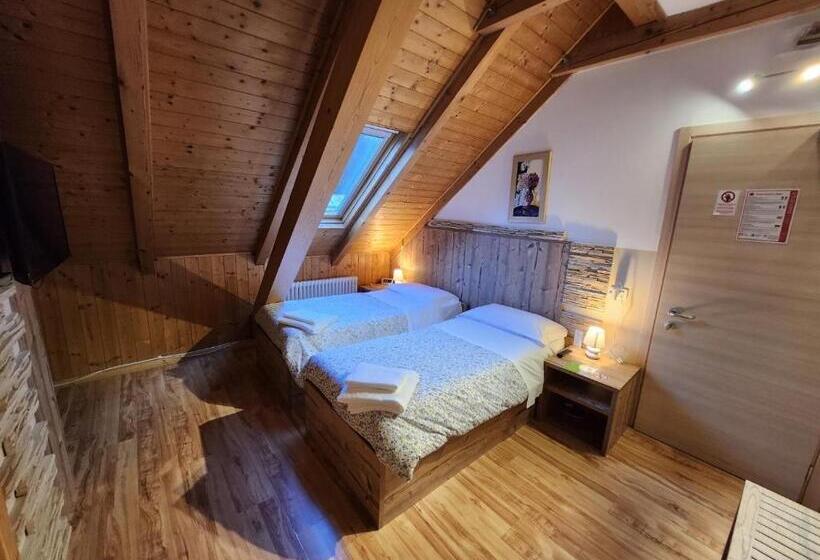 Номер Стандарт Трехместный, Tarvisio Four Seasons
