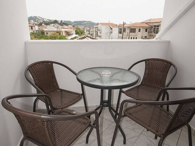 4인용 스탠다드 룸, Pineapple Skiathos