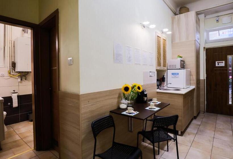Номер Стандарт, East Station Private Rooms & Apartments