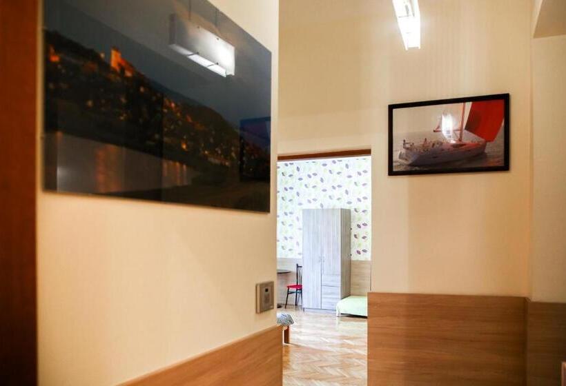 Номер Deluxe, East Station Private Rooms & Apartments