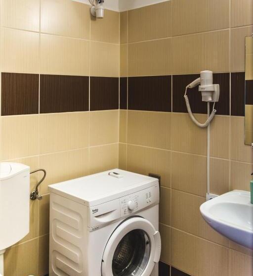 Apartamento Duplex 1 Quarto, East Station Private Rooms & Apartments