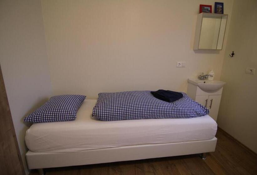 اتاق استاندارد, Cja Guesthouse