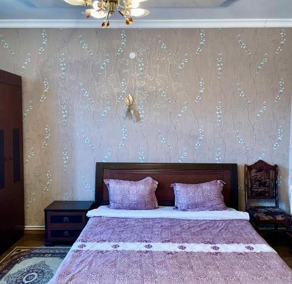 اتاق اکونومی, Christy