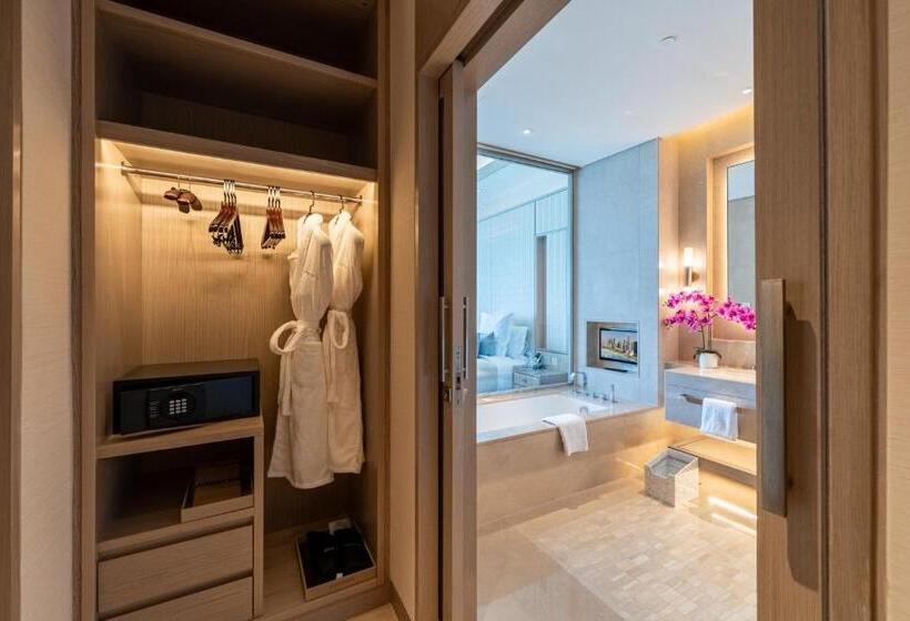 豪华海景房, Five Luxe