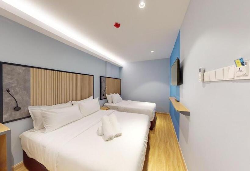 Семейный Номер Deluxe, Blue Lagoon Hotel @ Bandar Sunway