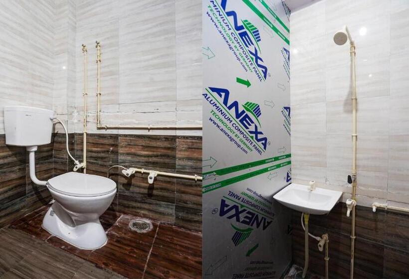 اتاق کلاسیک سه تخته, Oyo Flagship Hotel Radhe Inn