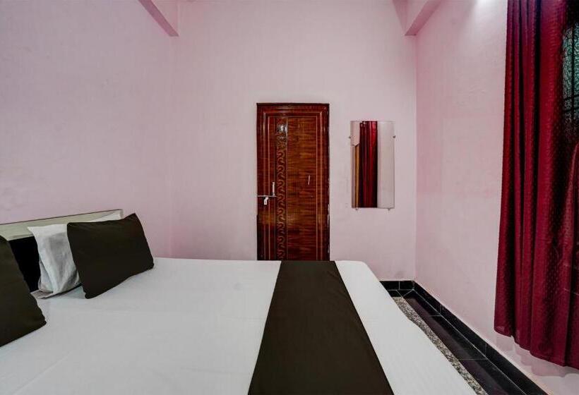اتاق کلاسیک سه تخته, Oyo Flagship Hotel Radhe Inn