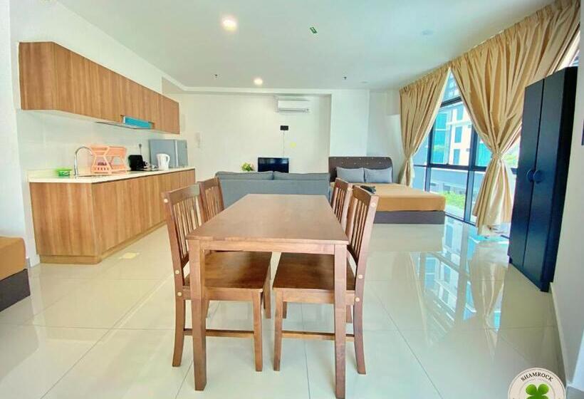 Студия Superior, Pacific Tower Petaling Jaya By Shamrock