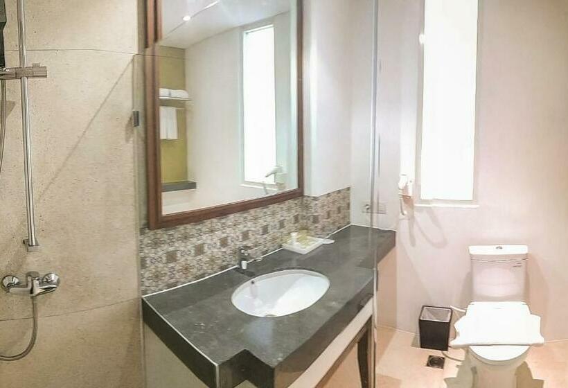 Номер Deluxe с Балконом, Amartahills Hotel And Resort