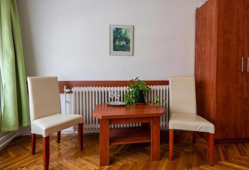 Suite with Terrace, Fényes Vinorium