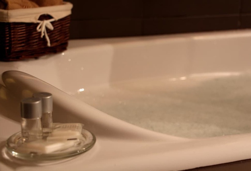 اتاق لوکس, Budapest Ville Bed & Breakfast
