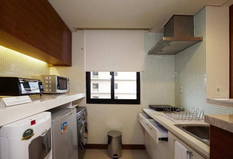 סוויטת פרמיום, Axia South Cikarang Service Apartment