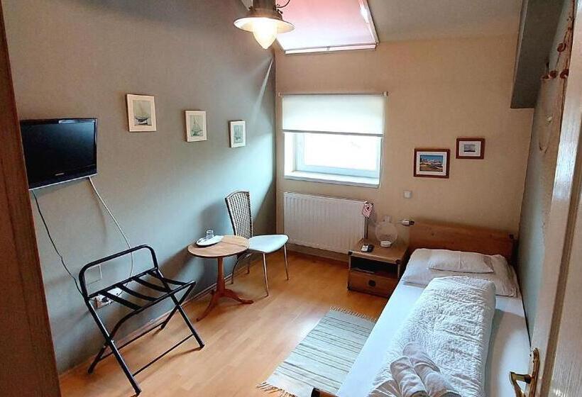 Habitación Estándar Individual, Oazis Panzió
