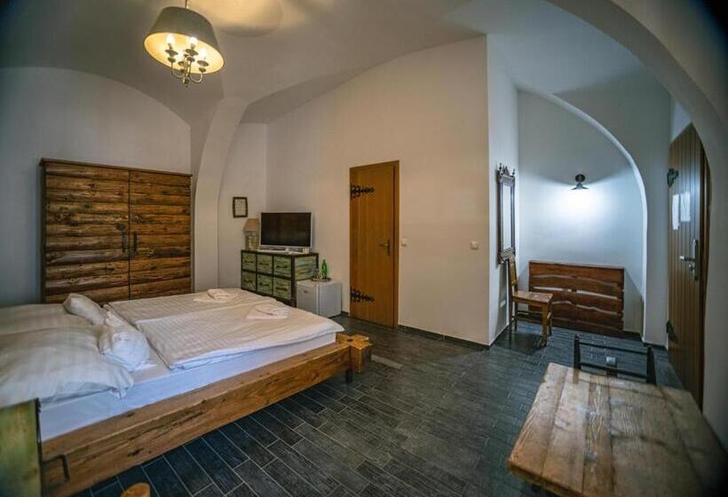 Superior Room, Régi Posta étterem és Fogadó