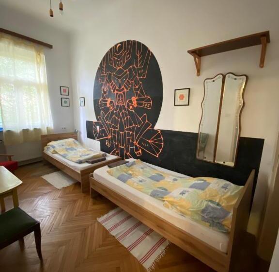 스탠다드 룸 공동 욕실, Kaleidoszkóp Ház Hostel