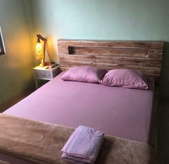 スタンダードルーム, Nua House