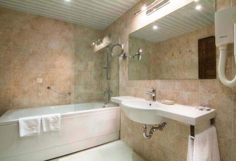 סוויטת ג'וניור, Arbanashki Han Hotelcomplex