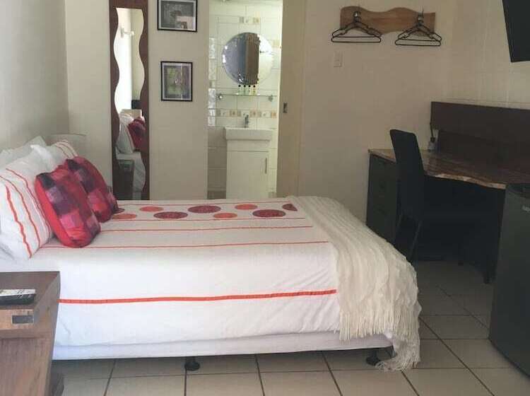 디럭스 룸, Black Marlin Motel