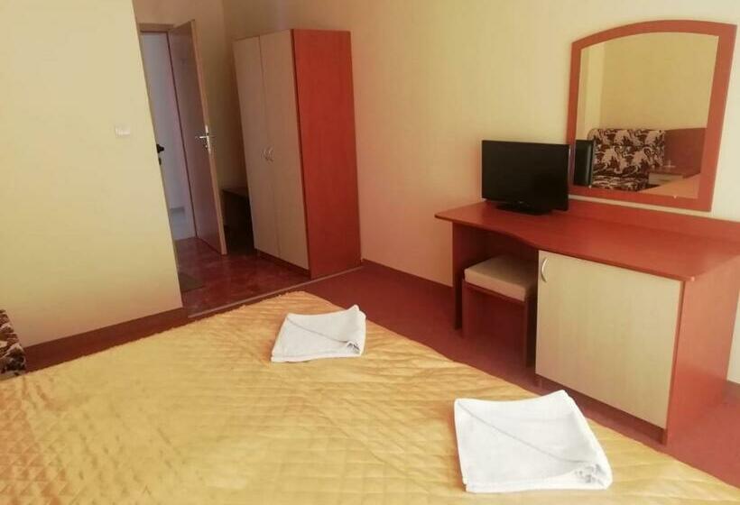 标准间带阳台, Family Hotel Mimosa