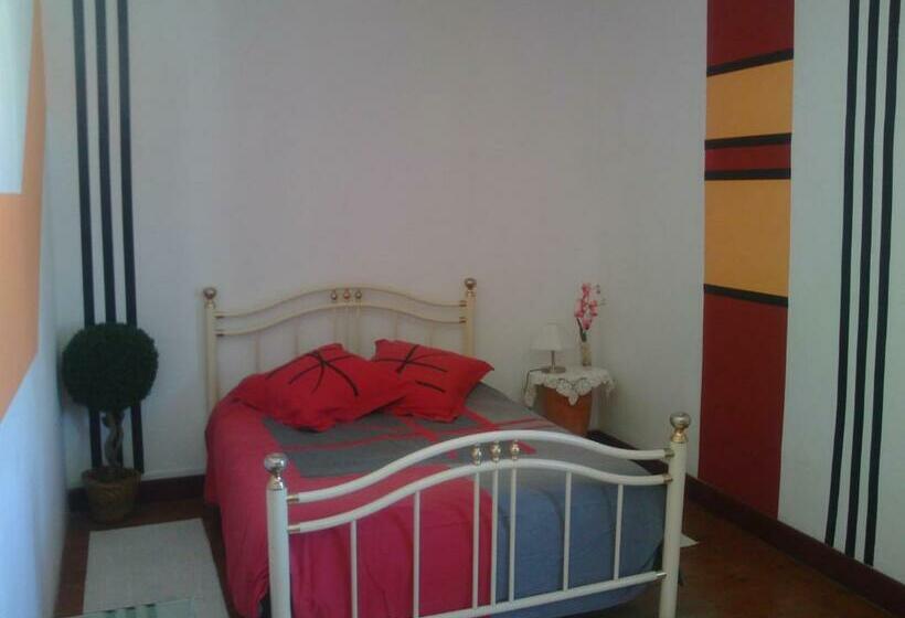 اتاق خانوادگی, Good Mood Hostel