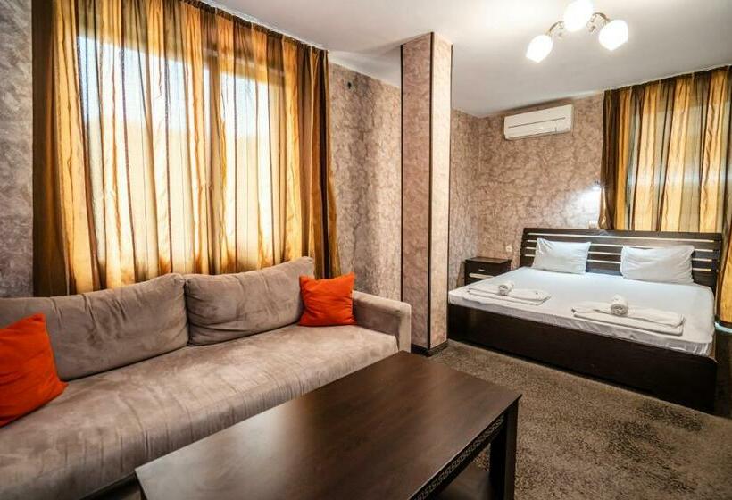 Люкс с Балконом, Perun Hotel Sandanski