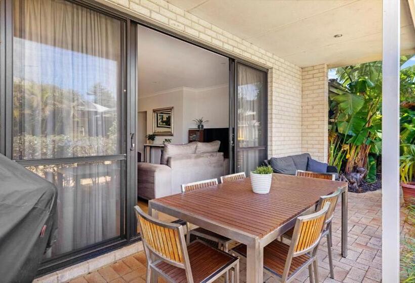 스탠다드 룸 킹사이즈 침대, Baudins Of Busselton Bed And Breakfast   Adults Only