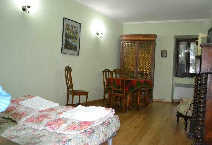 اتاق کلاسیک چهارنفره, Bed And Breakfast Via Della Piazza