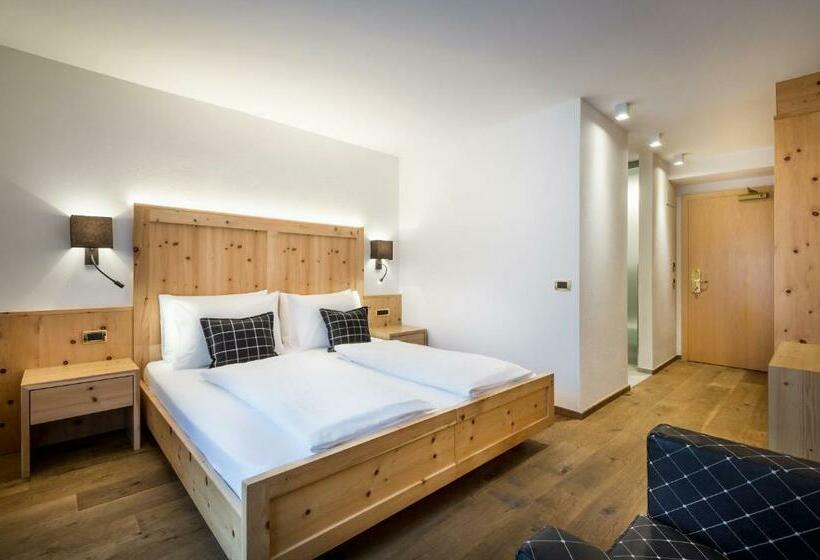 Номер Superior, Des Alpes