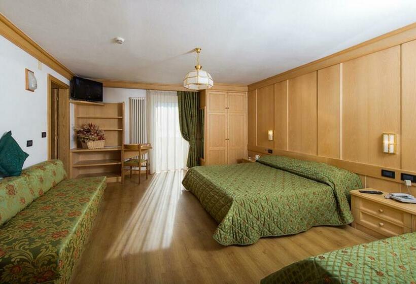 Номер Стандарт Трехместный, Dolomiten Hotel Irma