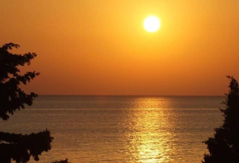Номер Стандарт Вид на Море, La Villa