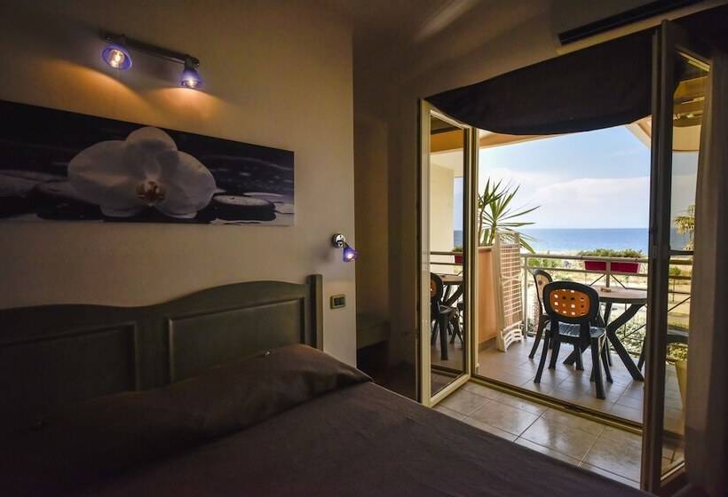 Номер Стандарт Вид на Море, La Villa