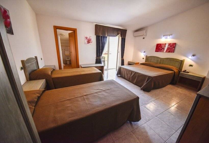 Четырехместный Номер Стандарт, La Villa