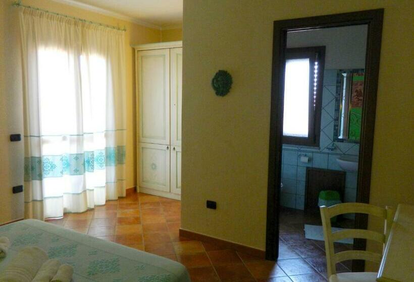 اتاق استاندارد با بالکن و چشم‌انداز دریا, Real B&b Primo Sole