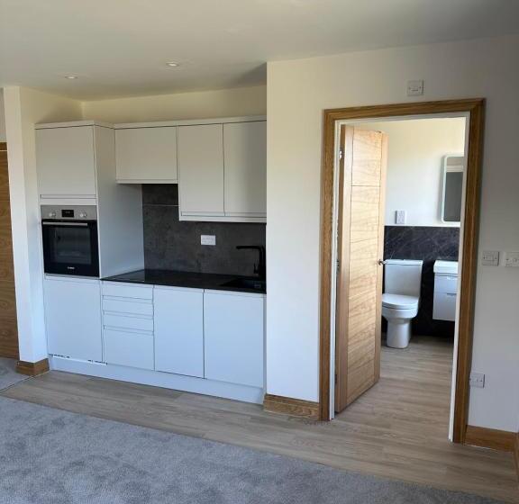 스탠다드 스튜디오, Grindal Studio Apartments   Newly Opened Luxury Accommodation