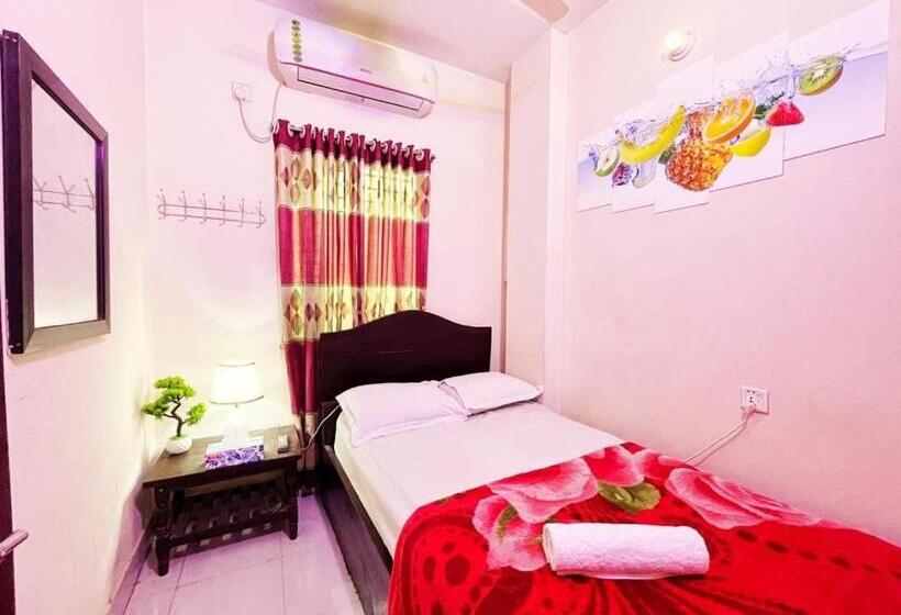 اتاق لوکس با چشم‌انداز, Shogondha Residential
