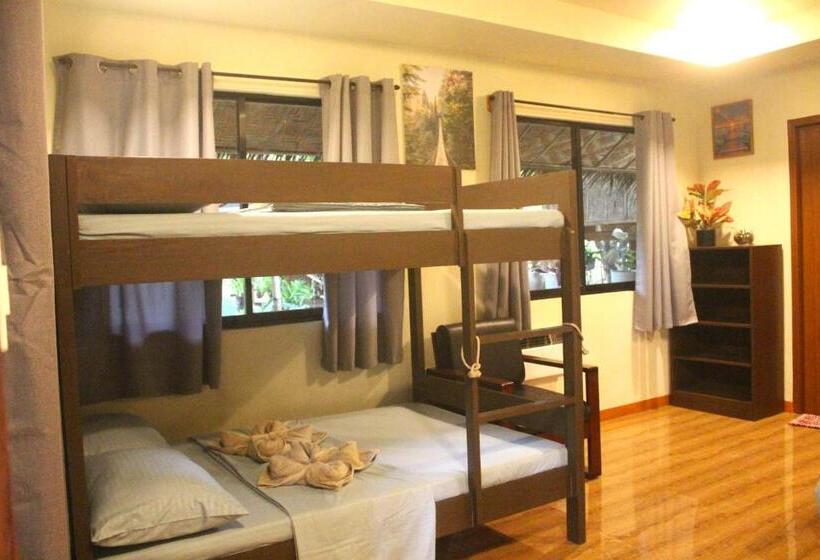 패밀리 룸, Driftwood Village Resort