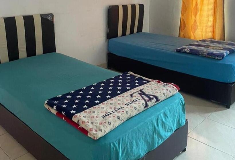 Номер Стандарт, Oyo 93849 Kng Homestay Syariah