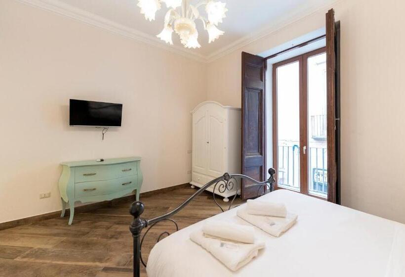 آپارتمان 1 خوابه, Plebiscito Rooms