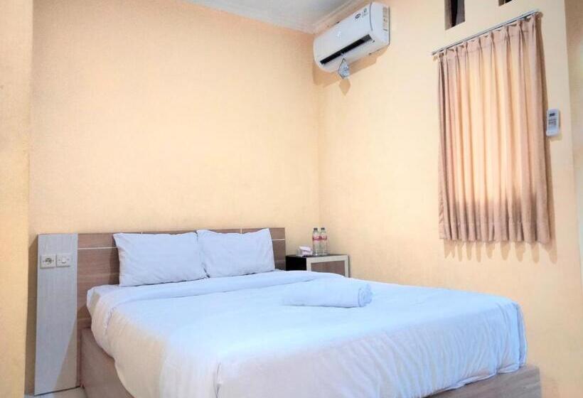 Номер Стандарт, Wisma Mutiara Near Alun Alun Demak Mitra Reddoorz